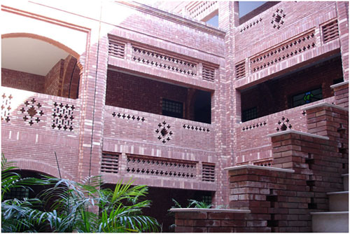 ایوان‌ها- ساختمان پی‌جی- کالج کین‌یارد-لاهور